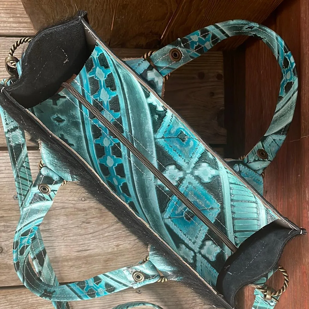 036 Minnie Pearl - Black w/ Turquoise Matrix Navajo