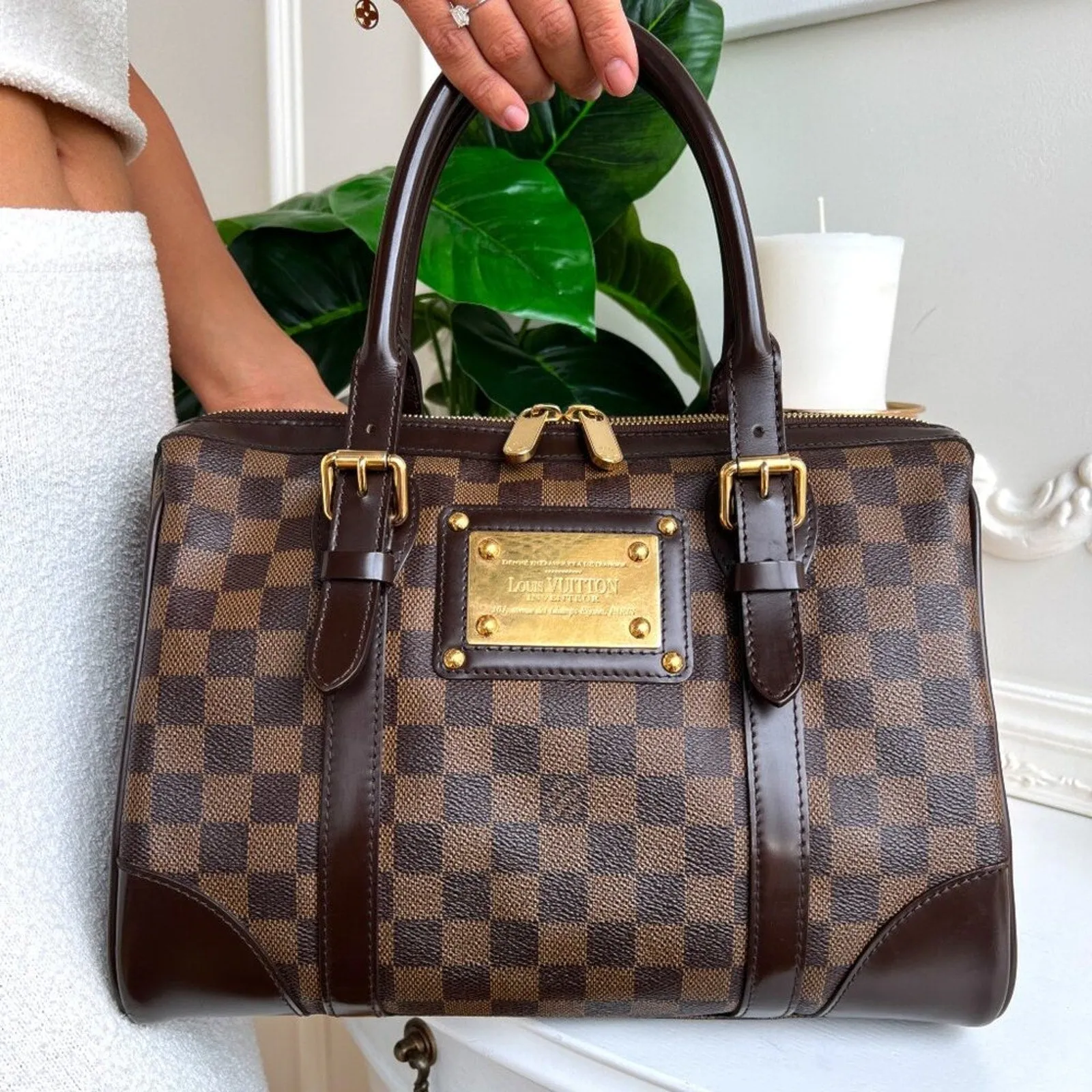 100% Authentic Louis Vuitton Berkeley Damier Ebene Satchel Handbag FL3089