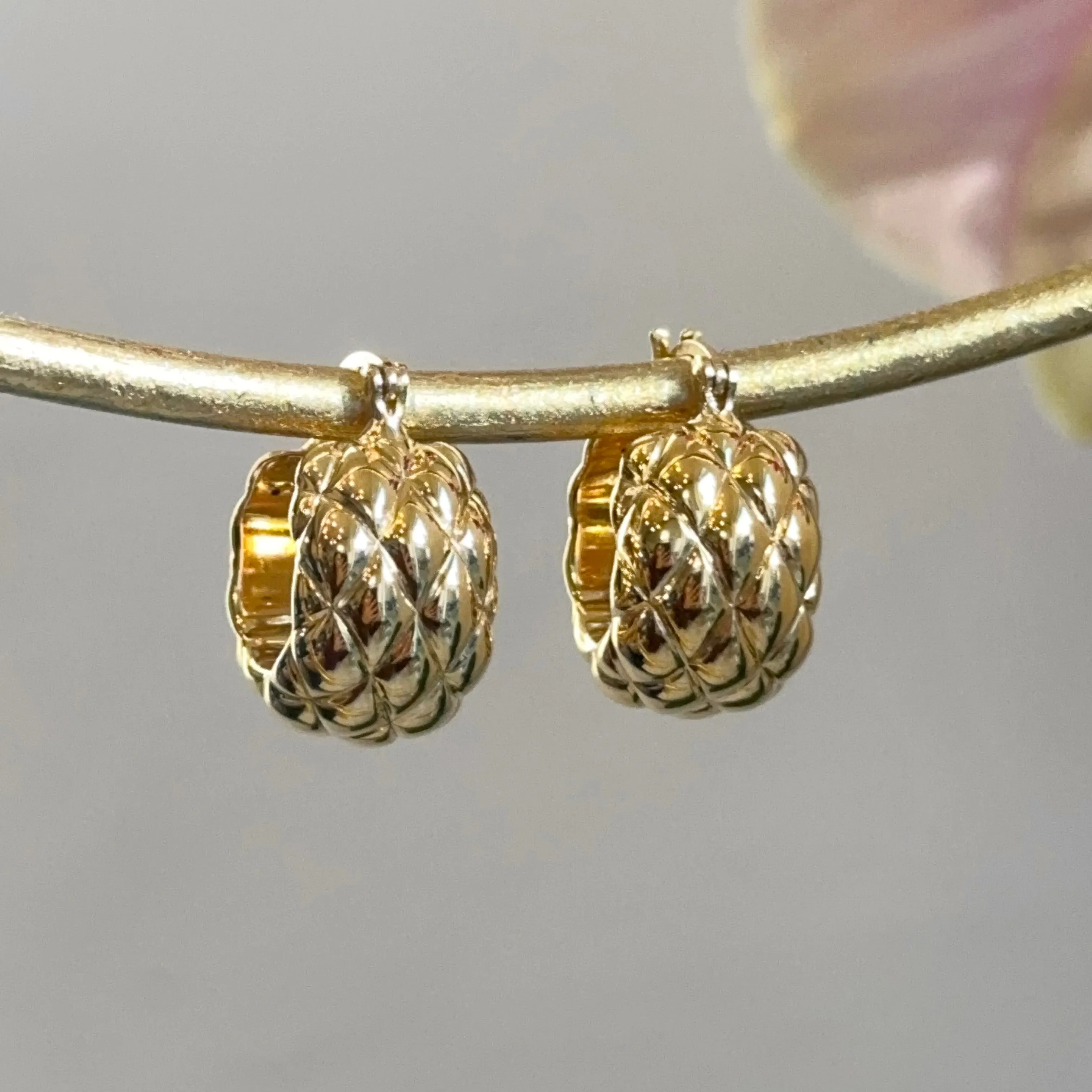 14KT Yellow Gold Crosshatch Huggie Hoop Earrings