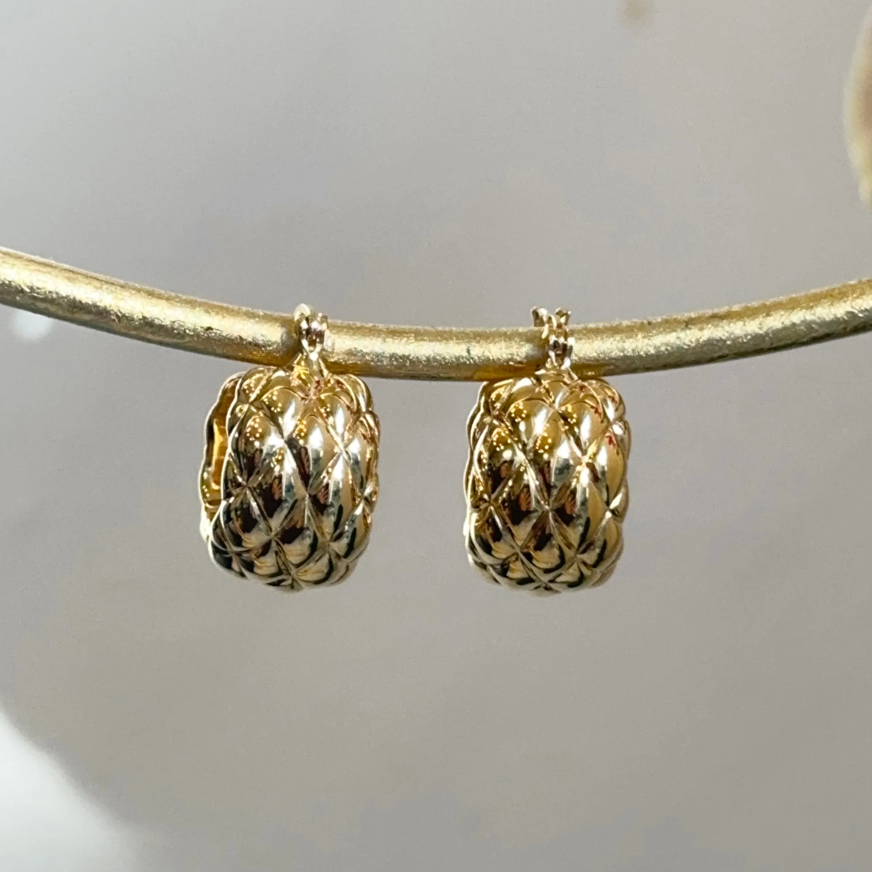 14KT Yellow Gold Crosshatch Huggie Hoop Earrings
