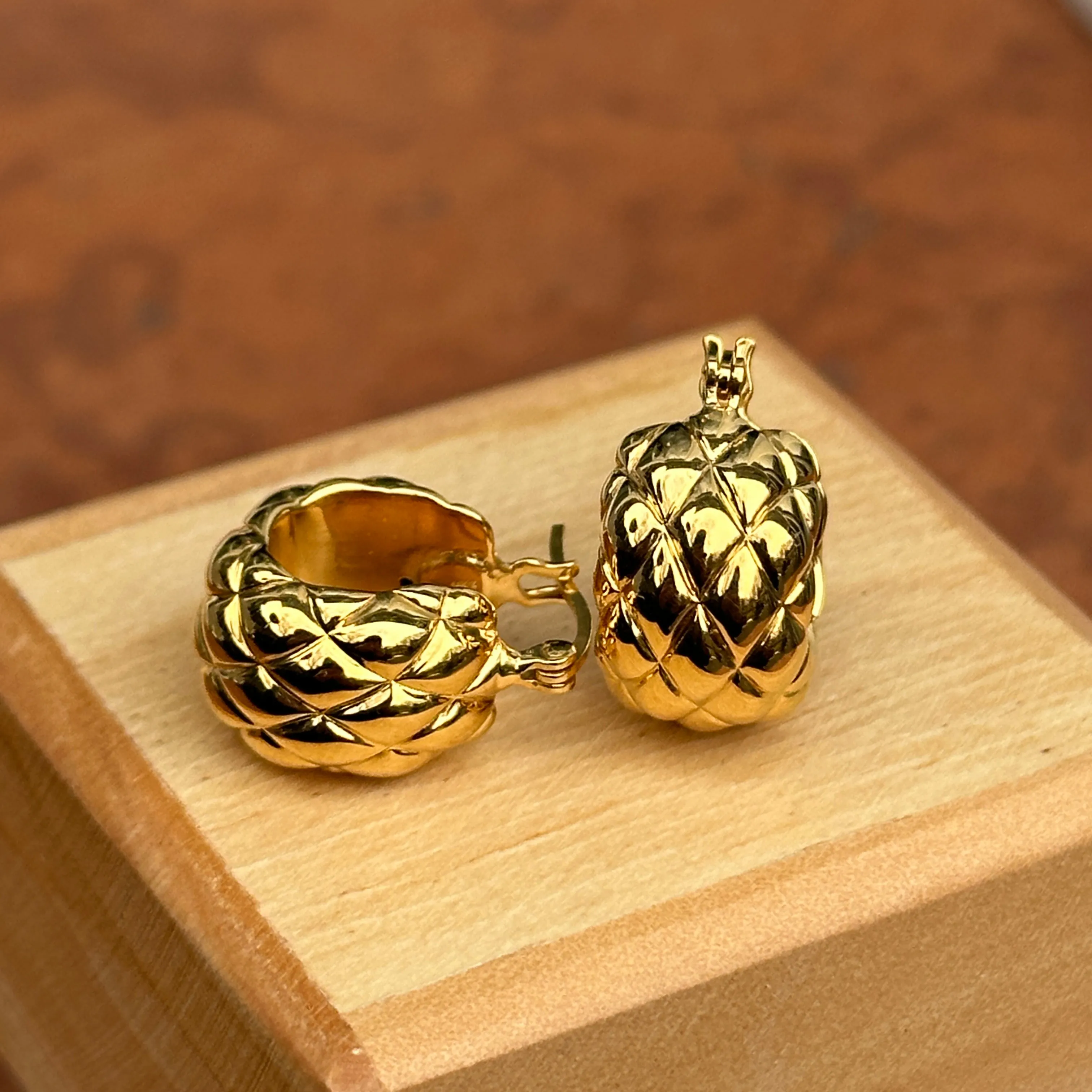 14KT Yellow Gold Crosshatch Huggie Hoop Earrings