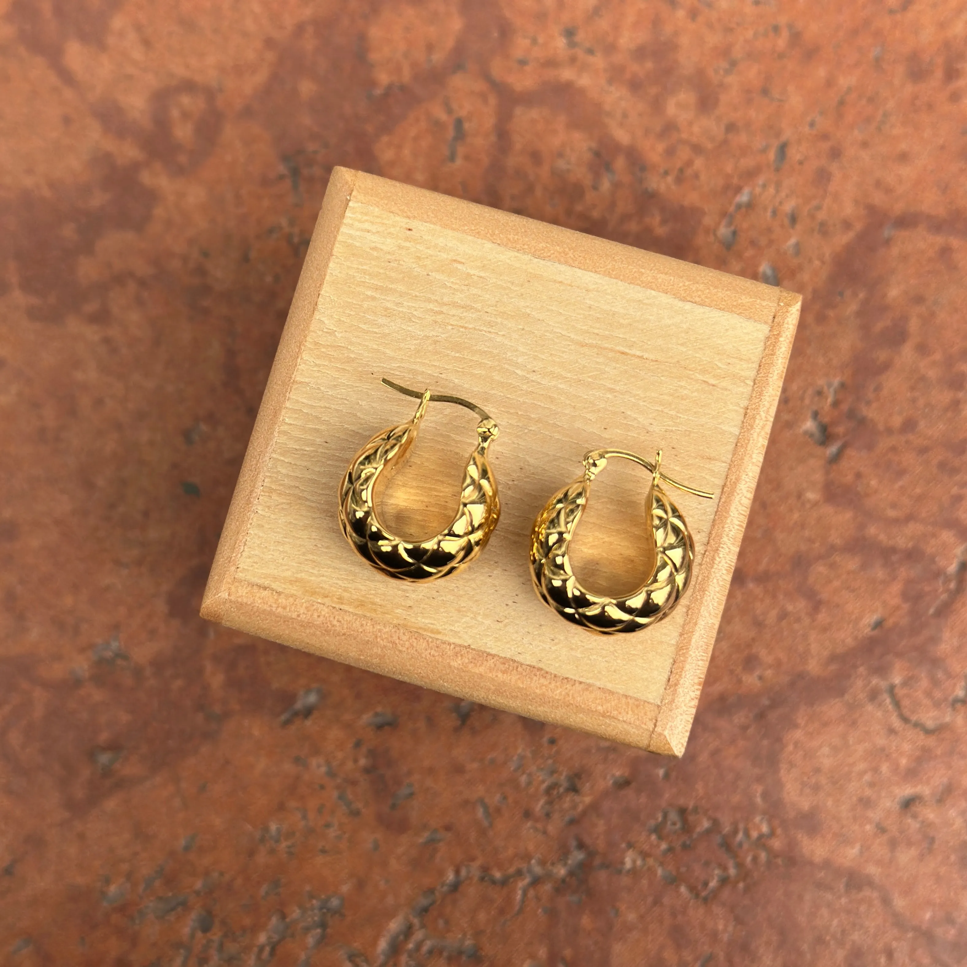 14KT Yellow Gold Crosshatch Huggie Hoop Earrings