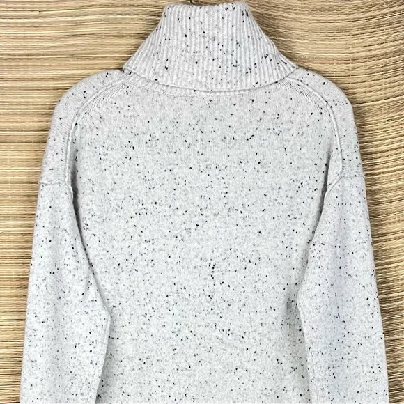 Athleta Bayshore Wool Cashmere Blend Turtleneck Tunic Lightest Grey Done…