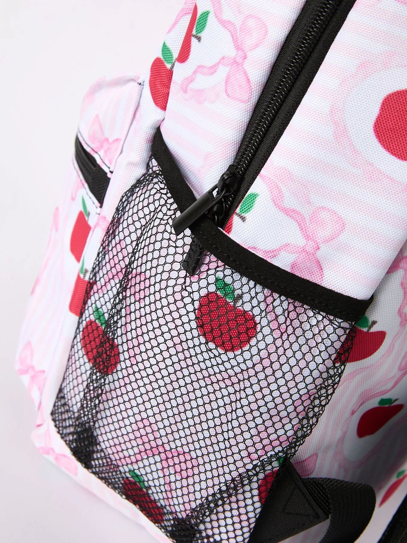 Back-to-school Apple Schoolbag
