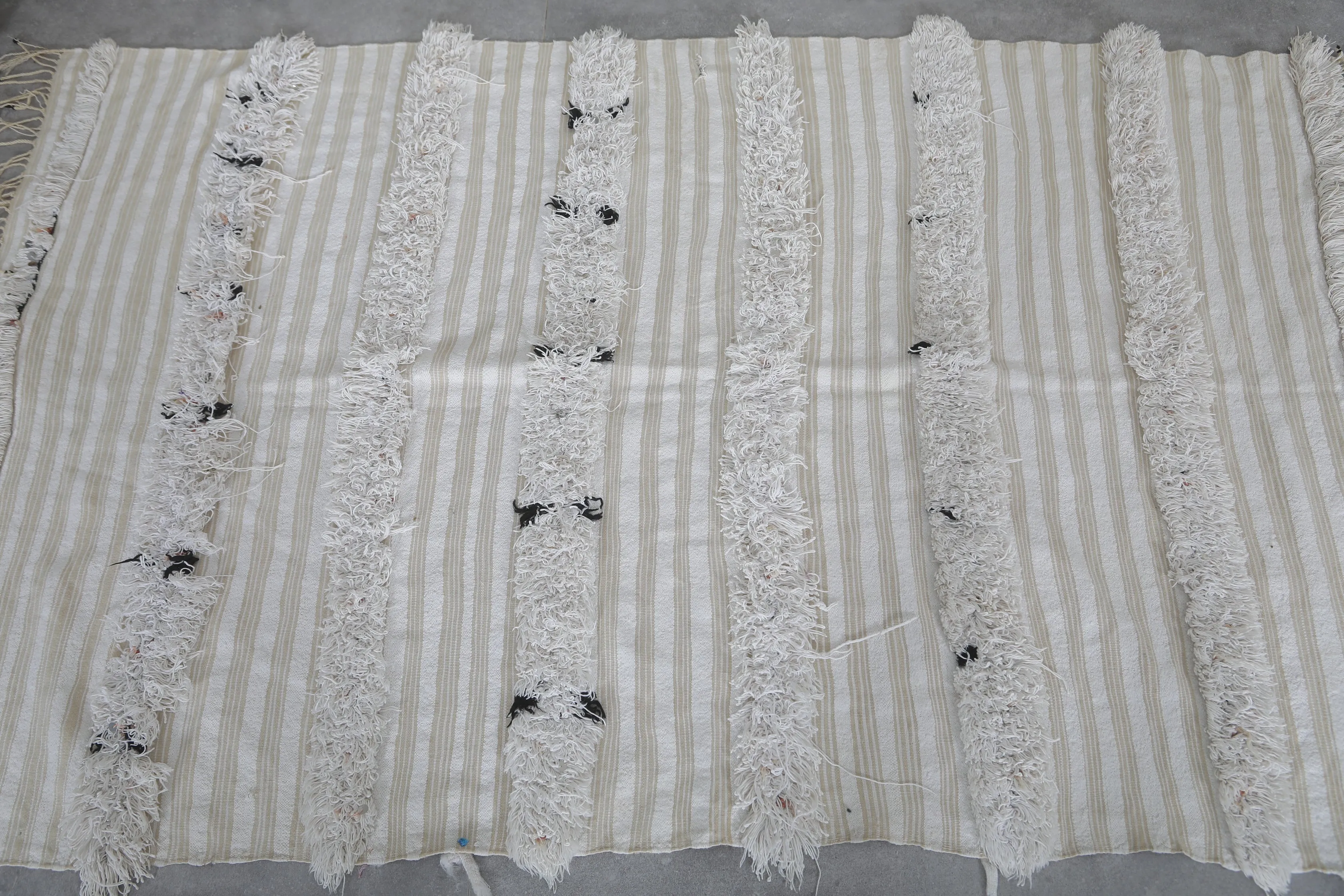 Berber Wedding Blanket Rug – 3.2 x 5 ft