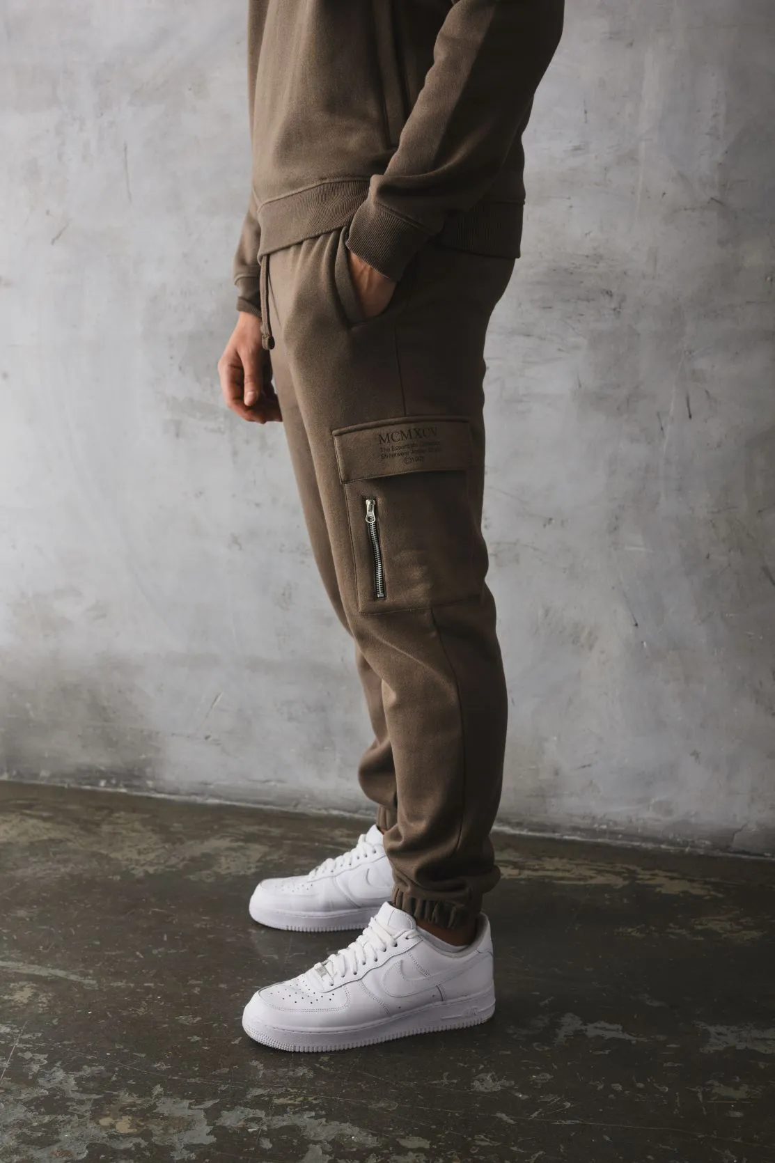 BOURNE JOGGERS - BARK