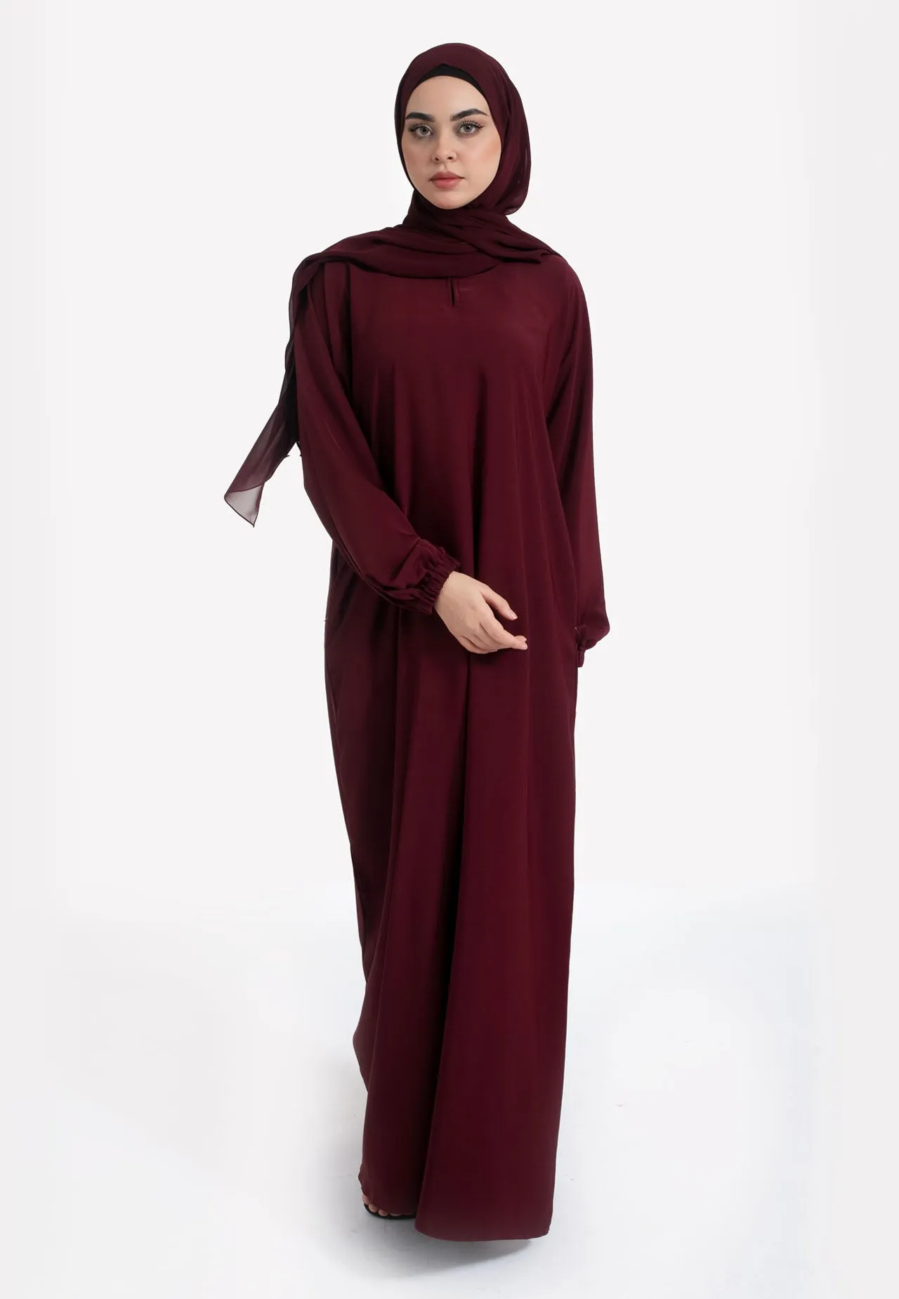 Burgundy Closed Abaya with Zip Pockets & Cuff Sleeves
