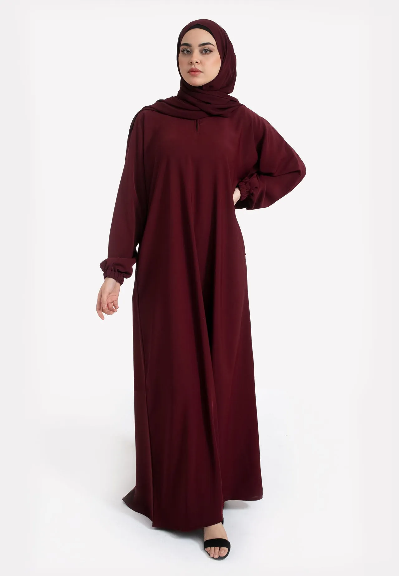 Burgundy Closed Abaya with Zip Pockets & Cuff Sleeves