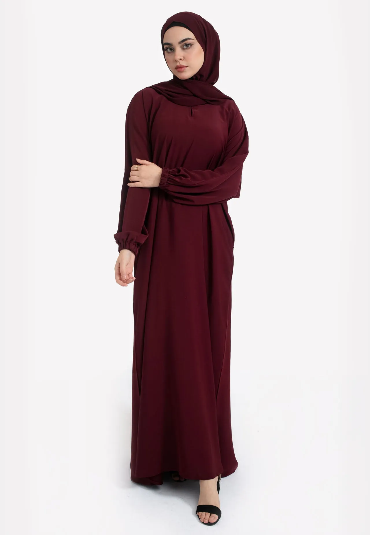 Burgundy Closed Abaya with Zip Pockets & Cuff Sleeves