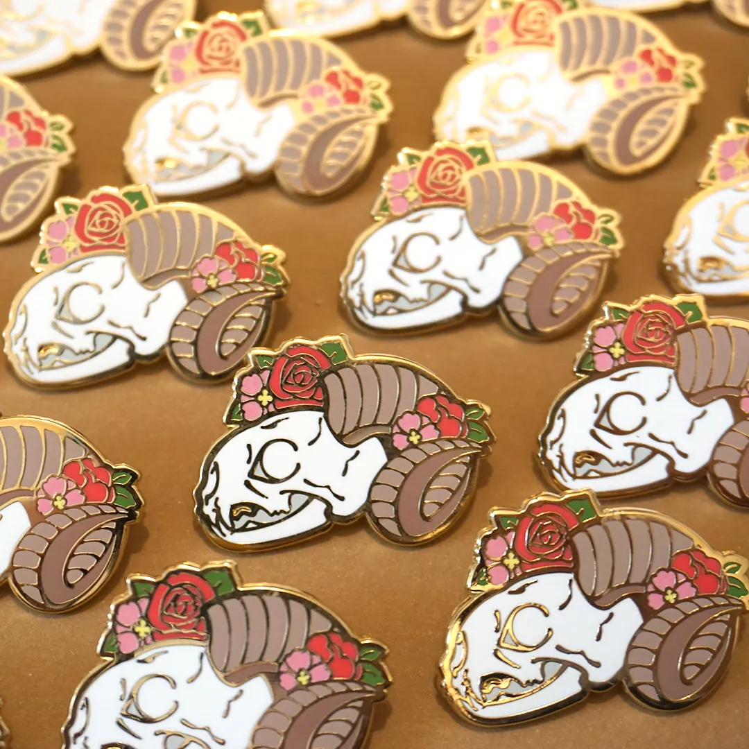 Familiar (Profile) | Enamel Pin