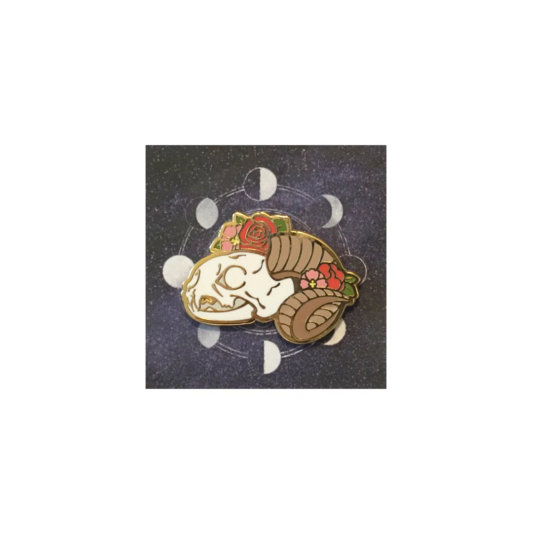 Familiar (Profile) | Enamel Pin