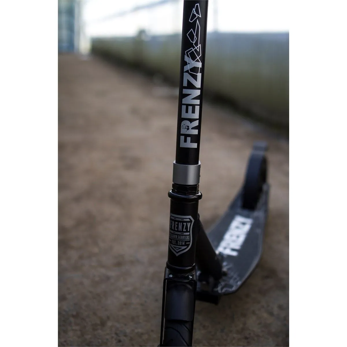 Frenzy 205mm Pneumatic Plus Recreational Scooter - Black