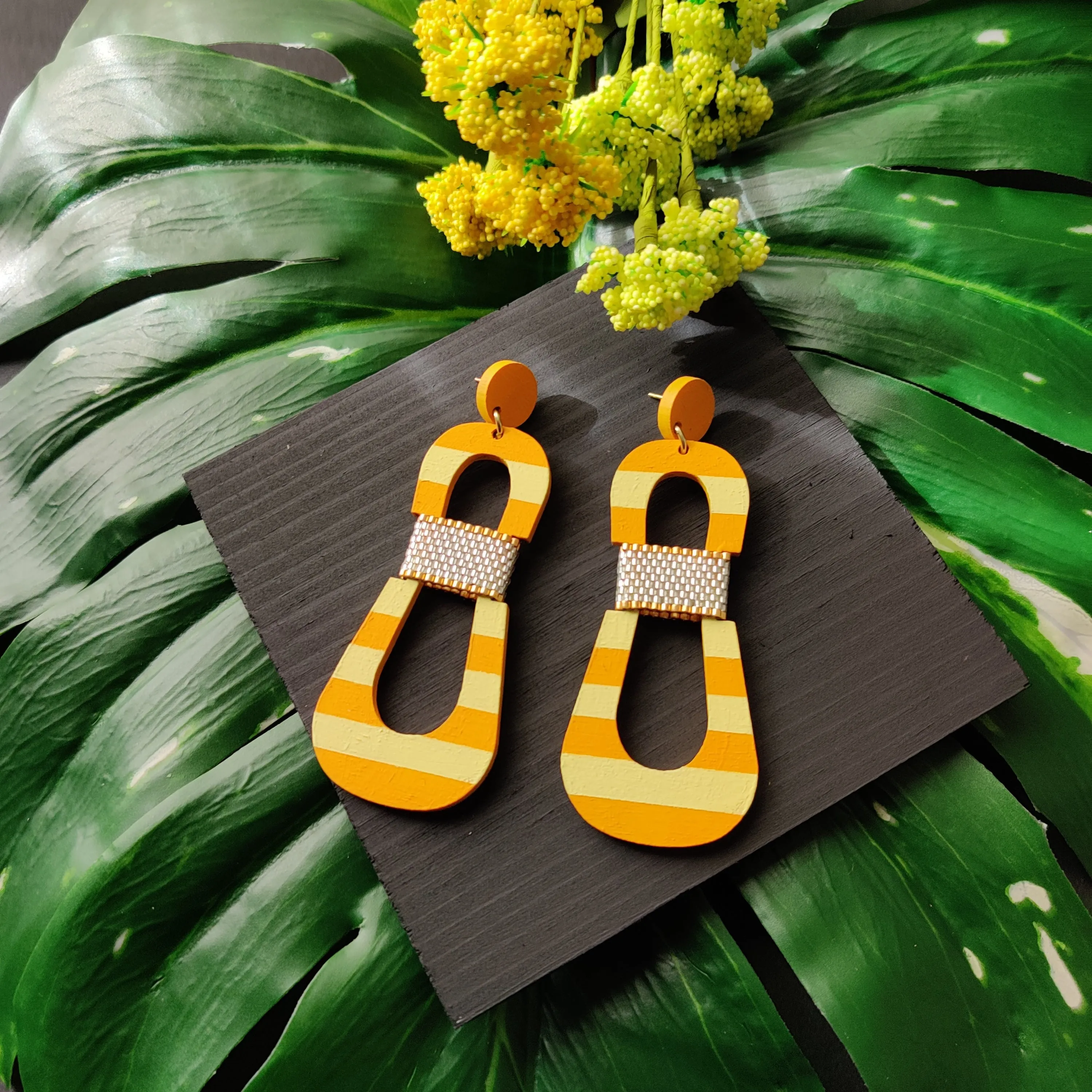 HOURGLASS EARRINGS | PASTEL PINEAPPLE