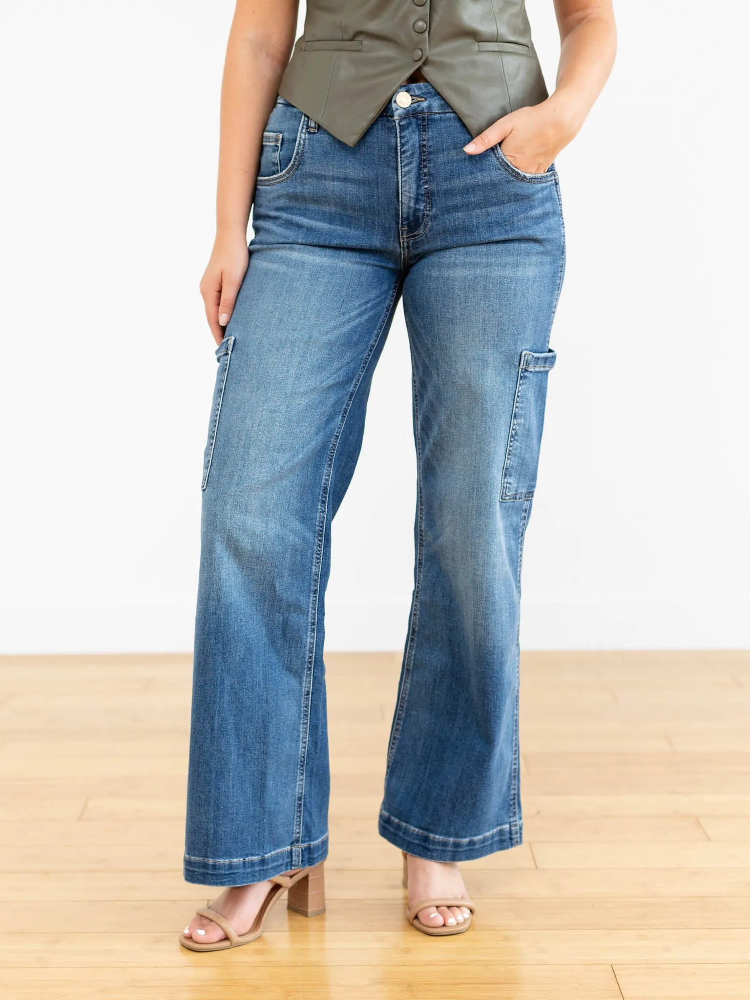 KUT Creative Jodi High Rise Fab Ab Wide Leg Cargo