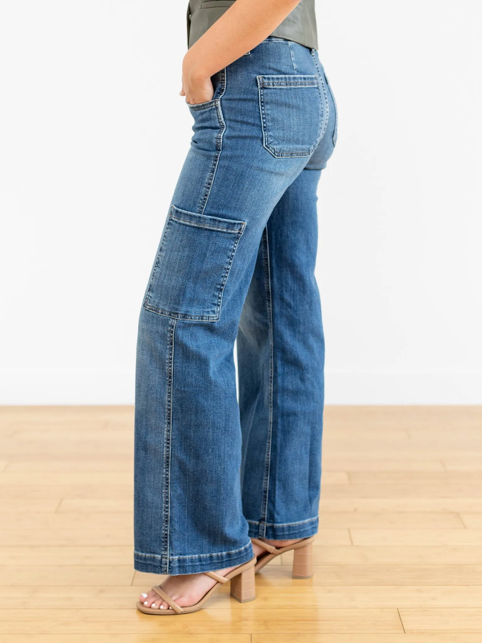KUT Creative Jodi High Rise Fab Ab Wide Leg Cargo
