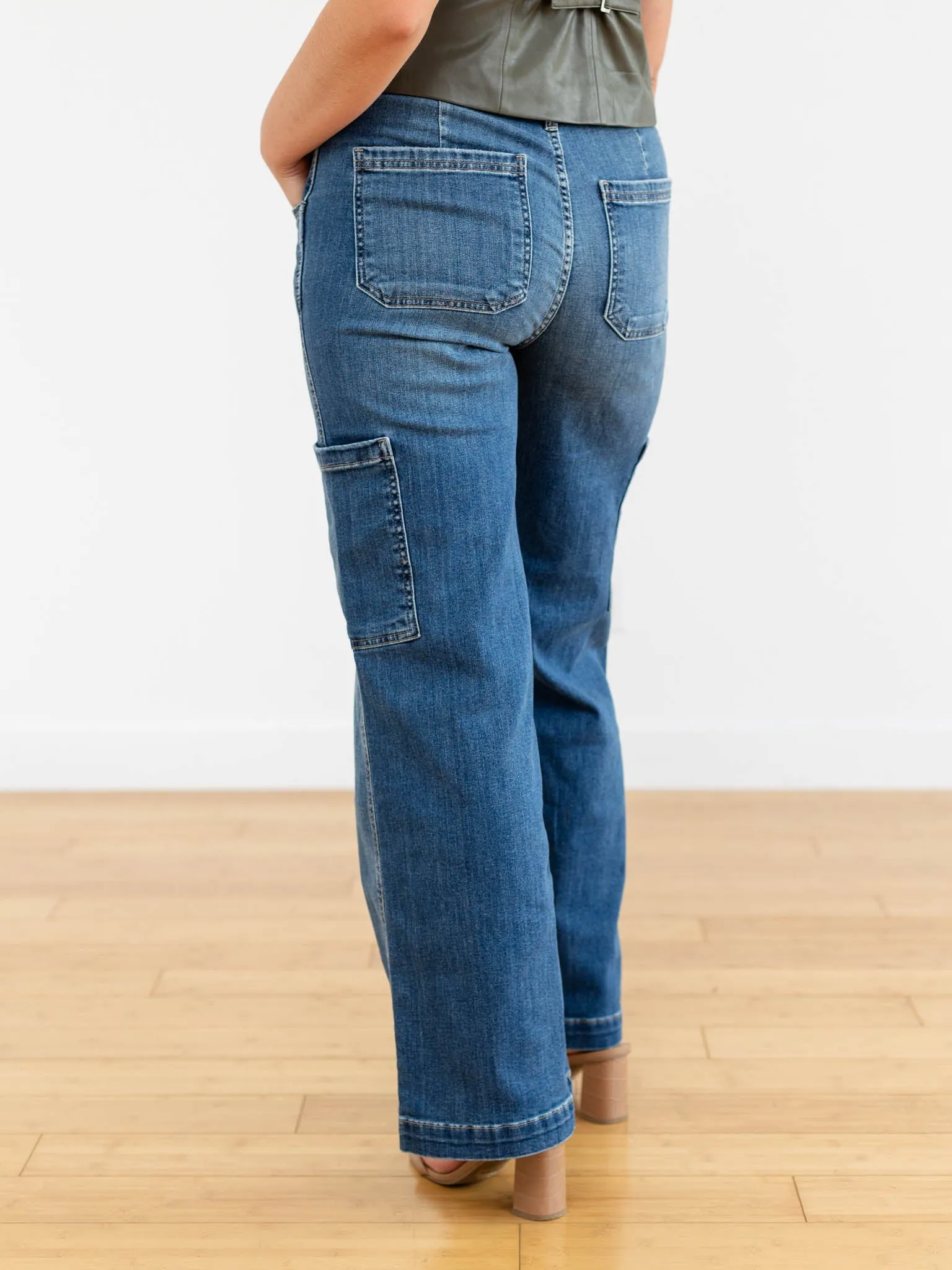 KUT Creative Jodi High Rise Fab Ab Wide Leg Cargo