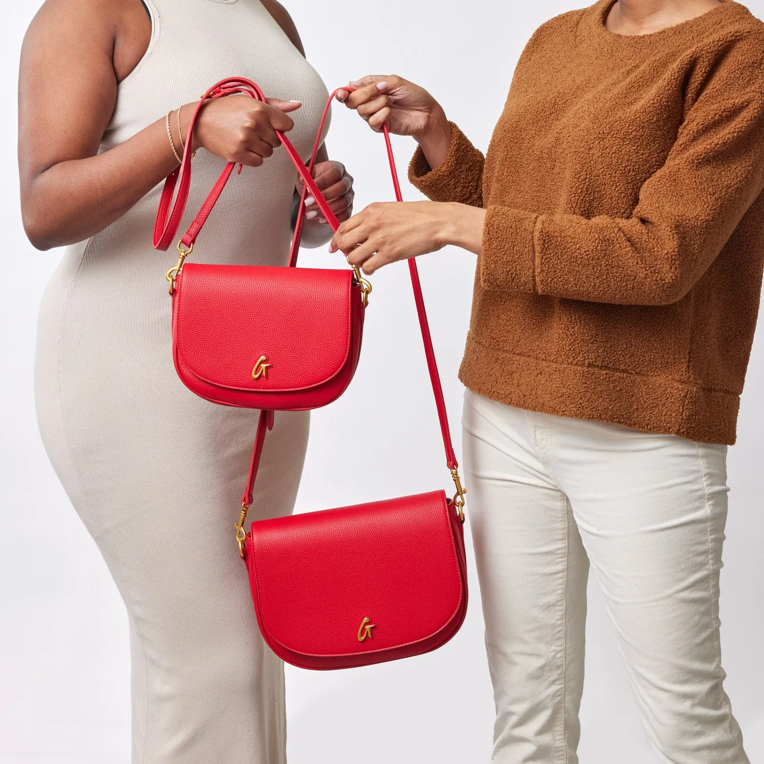 LARGE PEBBLE SHOULDER BAG - RED