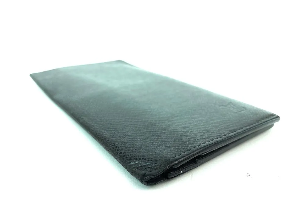 Louis Vuitton Charcoal Black Glacier Taiga Leather Brazza Long Wallet 17LVA1022