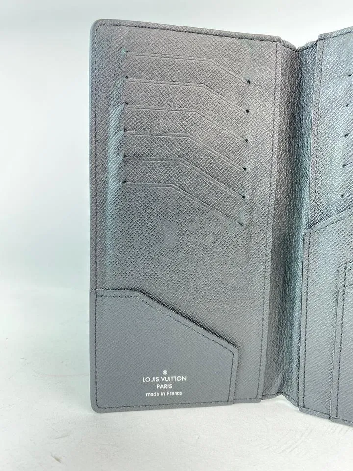 Louis Vuitton Charcoal Black Glacier Taiga Leather Brazza Long Wallet 17LVA1022