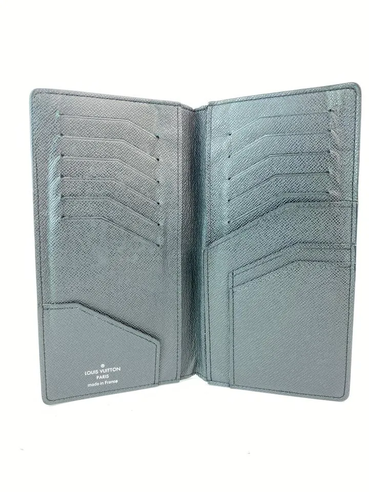 Louis Vuitton Charcoal Black Glacier Taiga Leather Brazza Long Wallet 17LVA1022