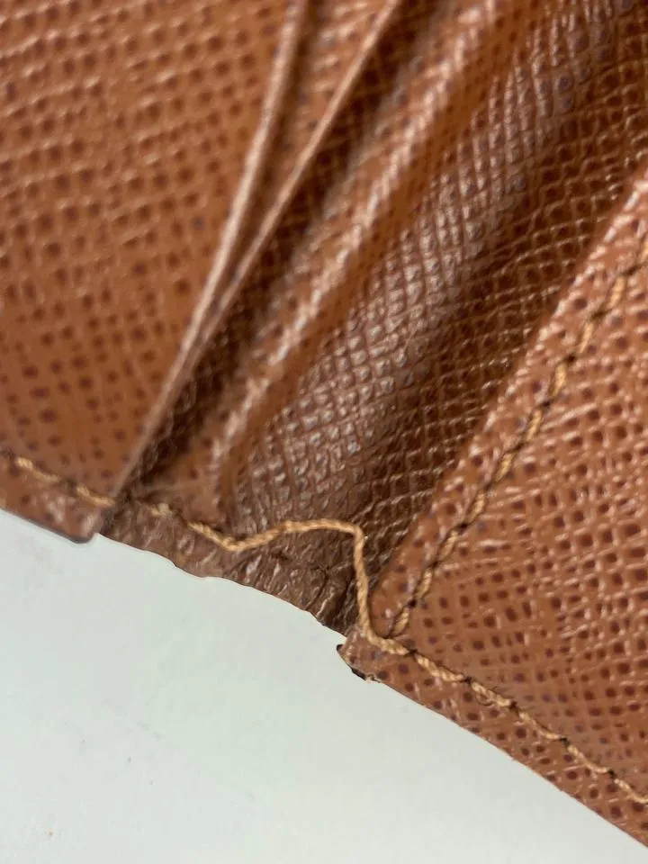 Louis Vuitton Monogram Card Holder Cartes Case 15lva1116