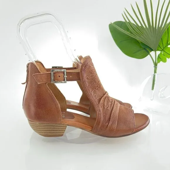 Miz Mooz Women Corra Size 38 7.5 Tan Cognac Leather Open Toe Sandal Low Heel