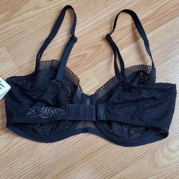 NWT Chantelle c Jolie floral lace demi underwire bra black romantic adjustable