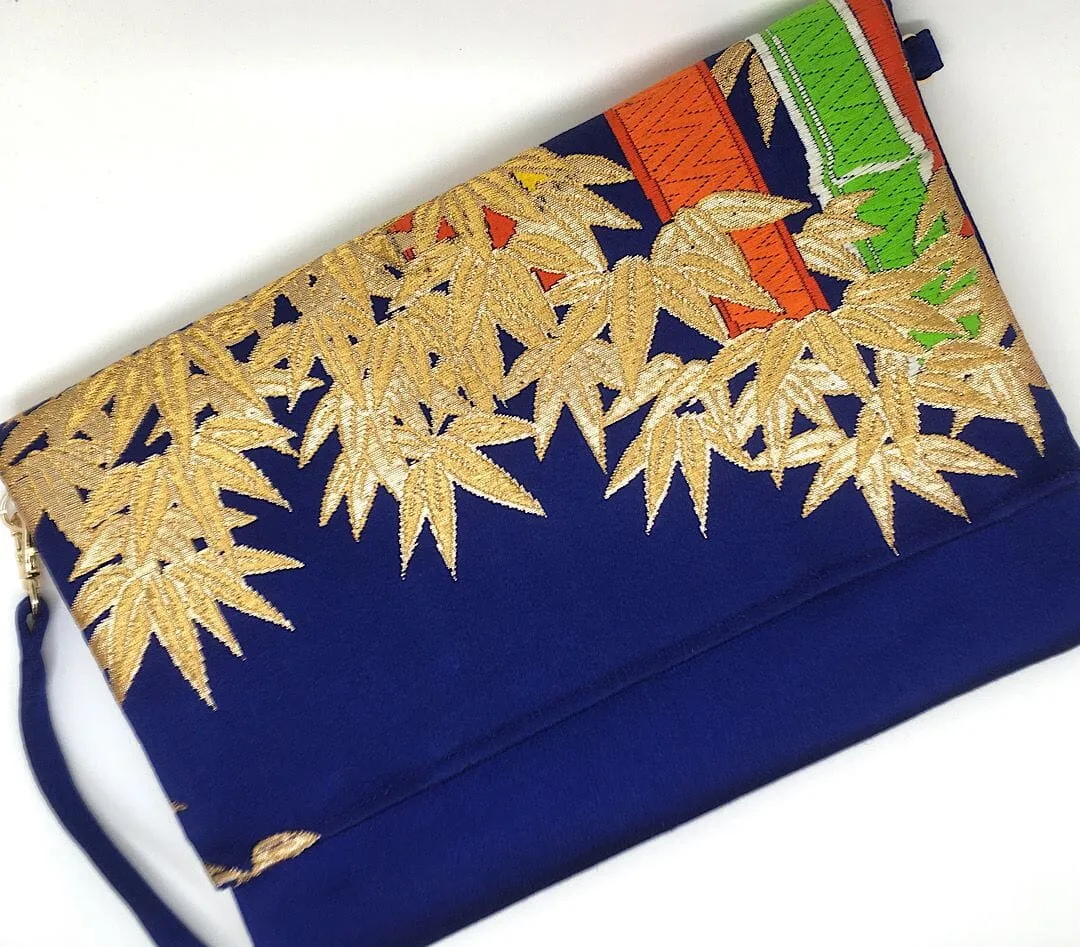 Ookii Kuukou Large Folding Wristlet Clutch 5255D