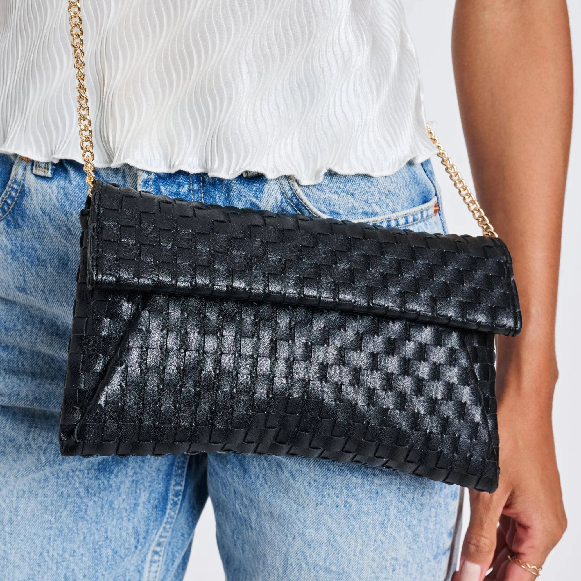 Priscilla Woven Clutch: Nude