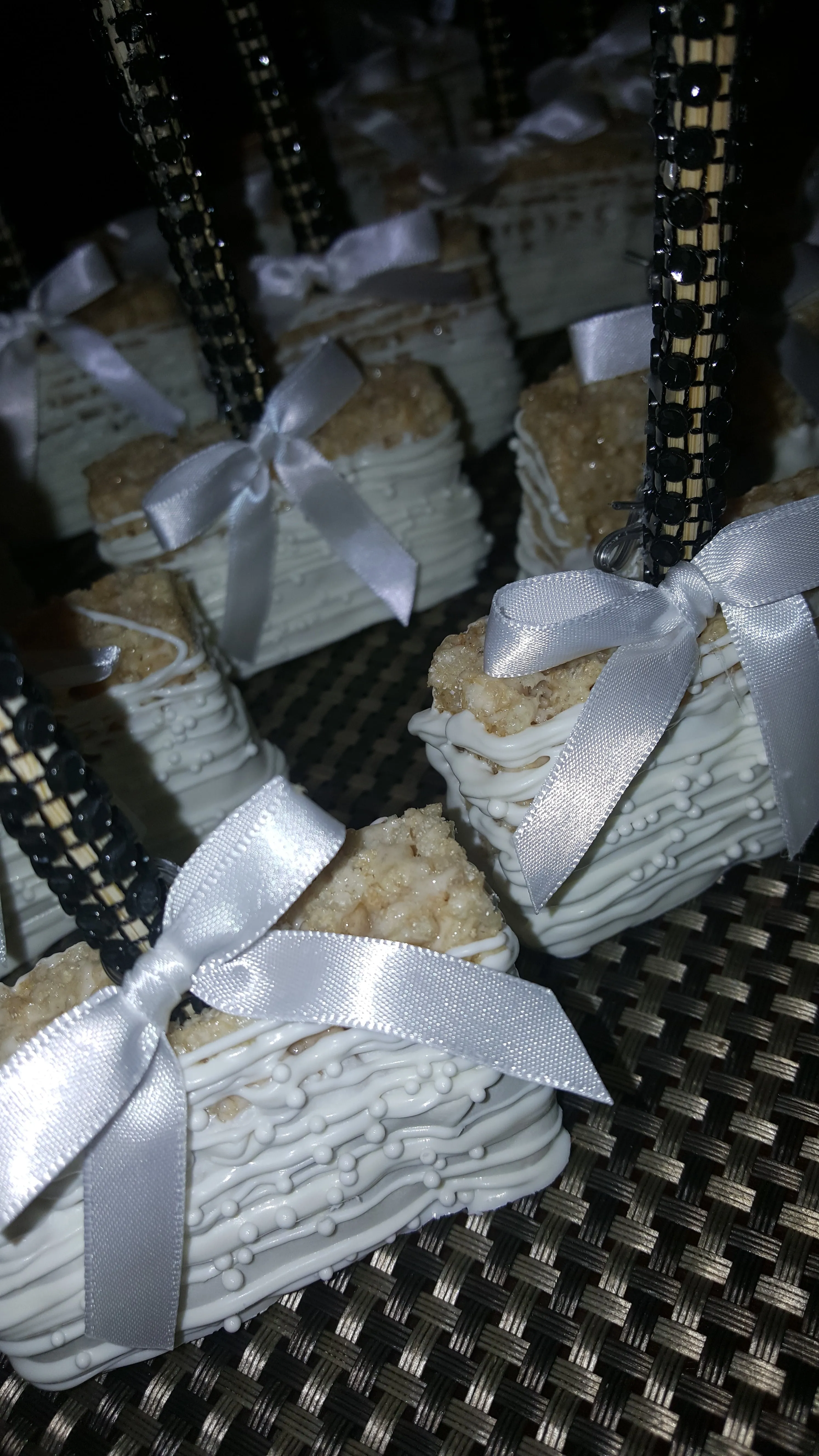 Rice Krispie Treats - Chocolate Covered/Dipped (White)