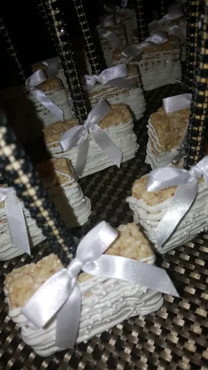 Rice Krispie Treats - Chocolate Covered/Dipped (White)