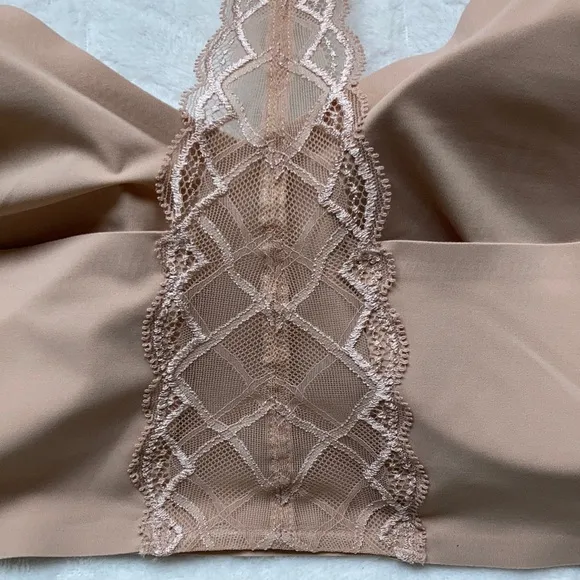 TRUE &amp; Co True Body Wireless Racerback Bralette