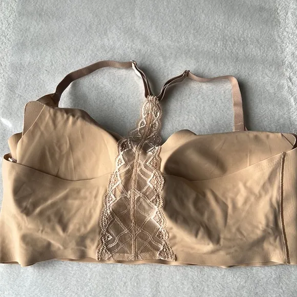 TRUE &amp; Co True Body Wireless Racerback Bralette