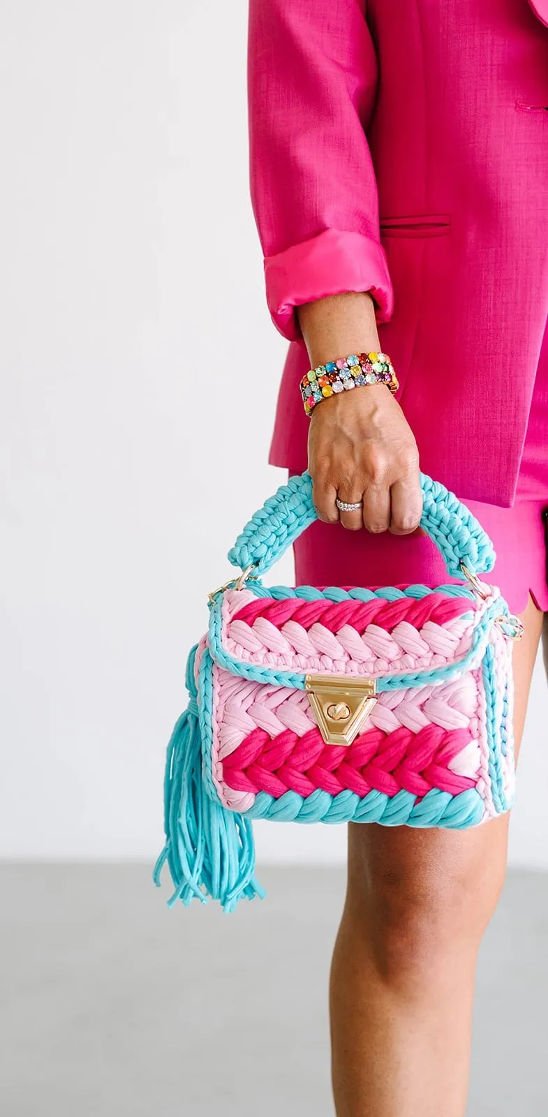 Vibrant Verve Clutch