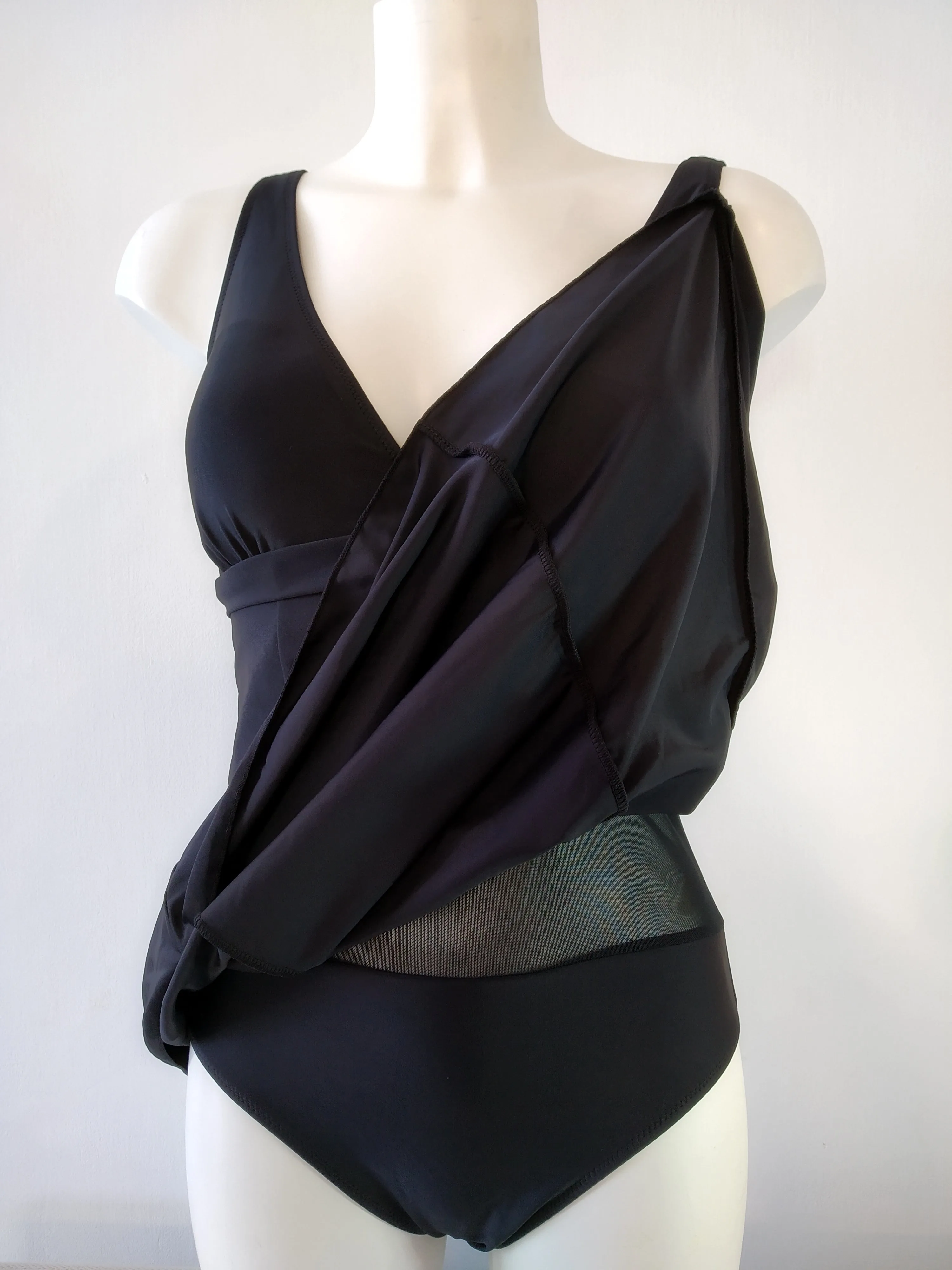 Women skirted Swimsuit Deep-V