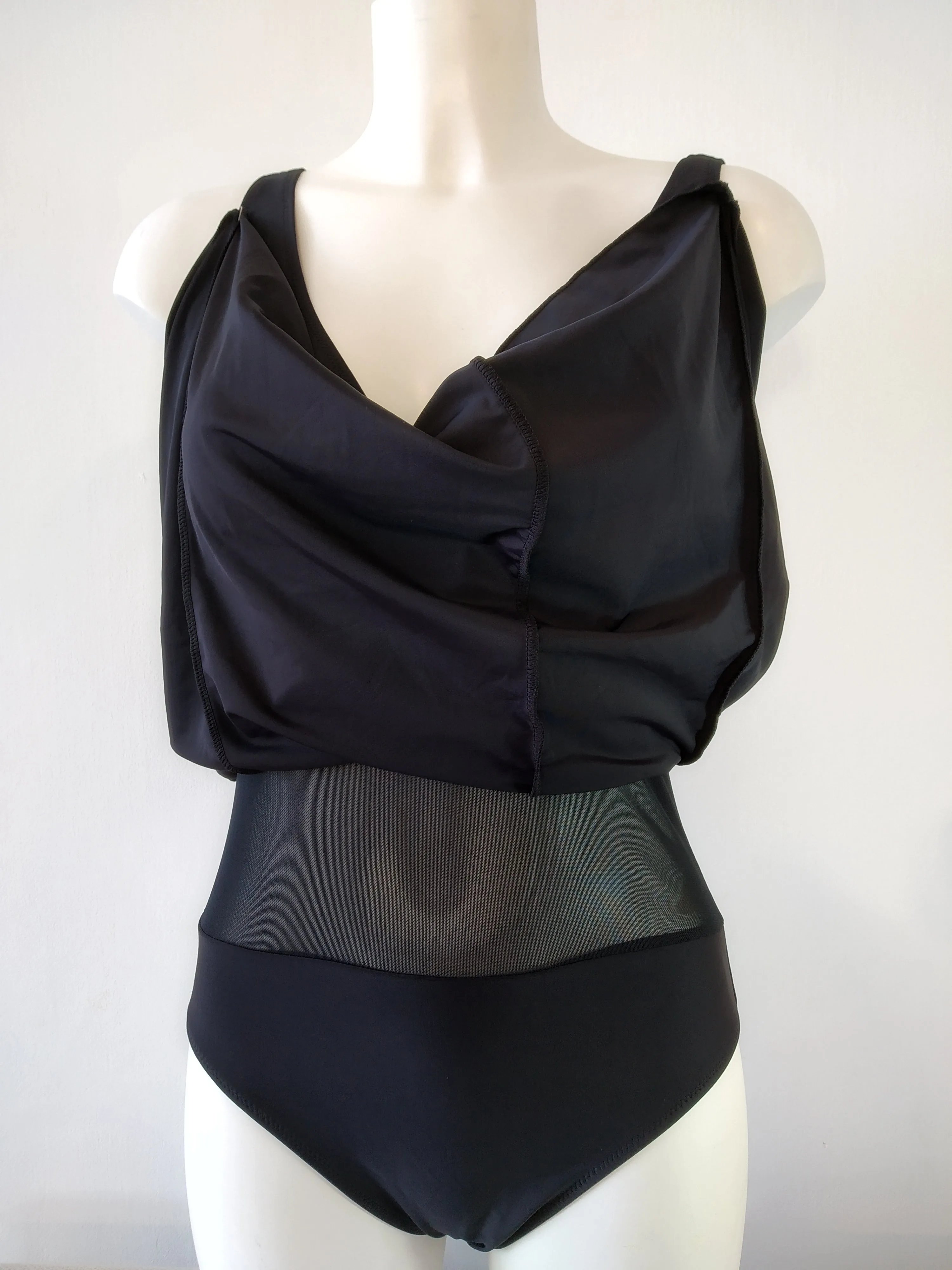 Women skirted Swimsuit Deep-V